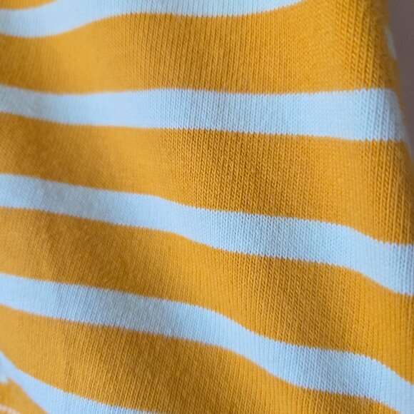 EUC GAP STRIPED YELLOW WHITE CREW NECK LONGSLEEVES COTTON TOP SIZE MEDIUM - Picture 5 of 14